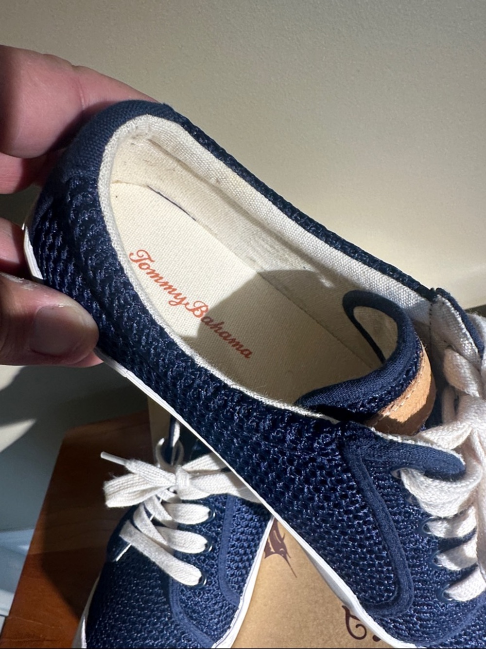Tommy Bahama Tennis Shoes - Picture 3 of 9